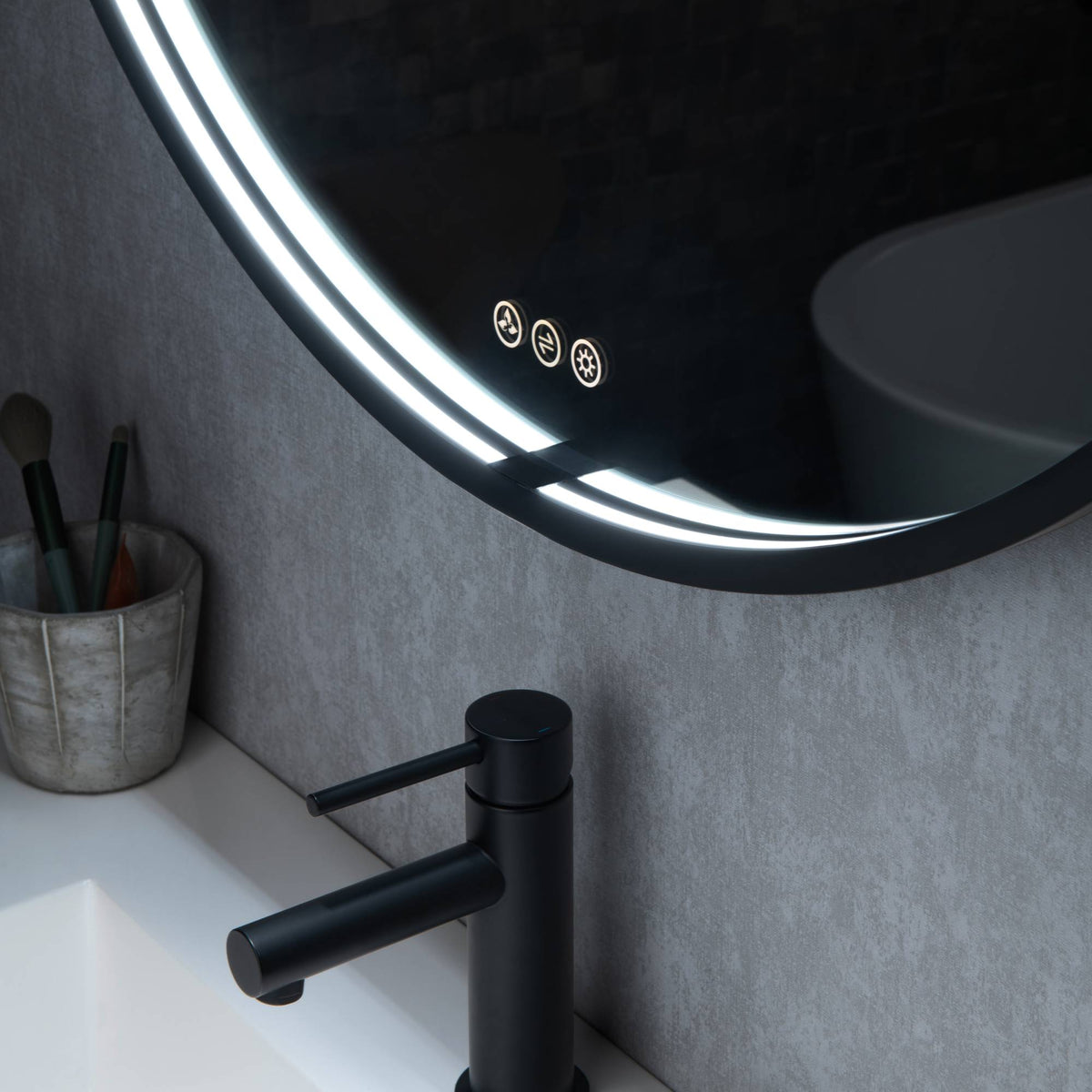 Blossom Oskar 32 Inch Round LED Mirror - LED M7 R32 MB - Backyard Provider