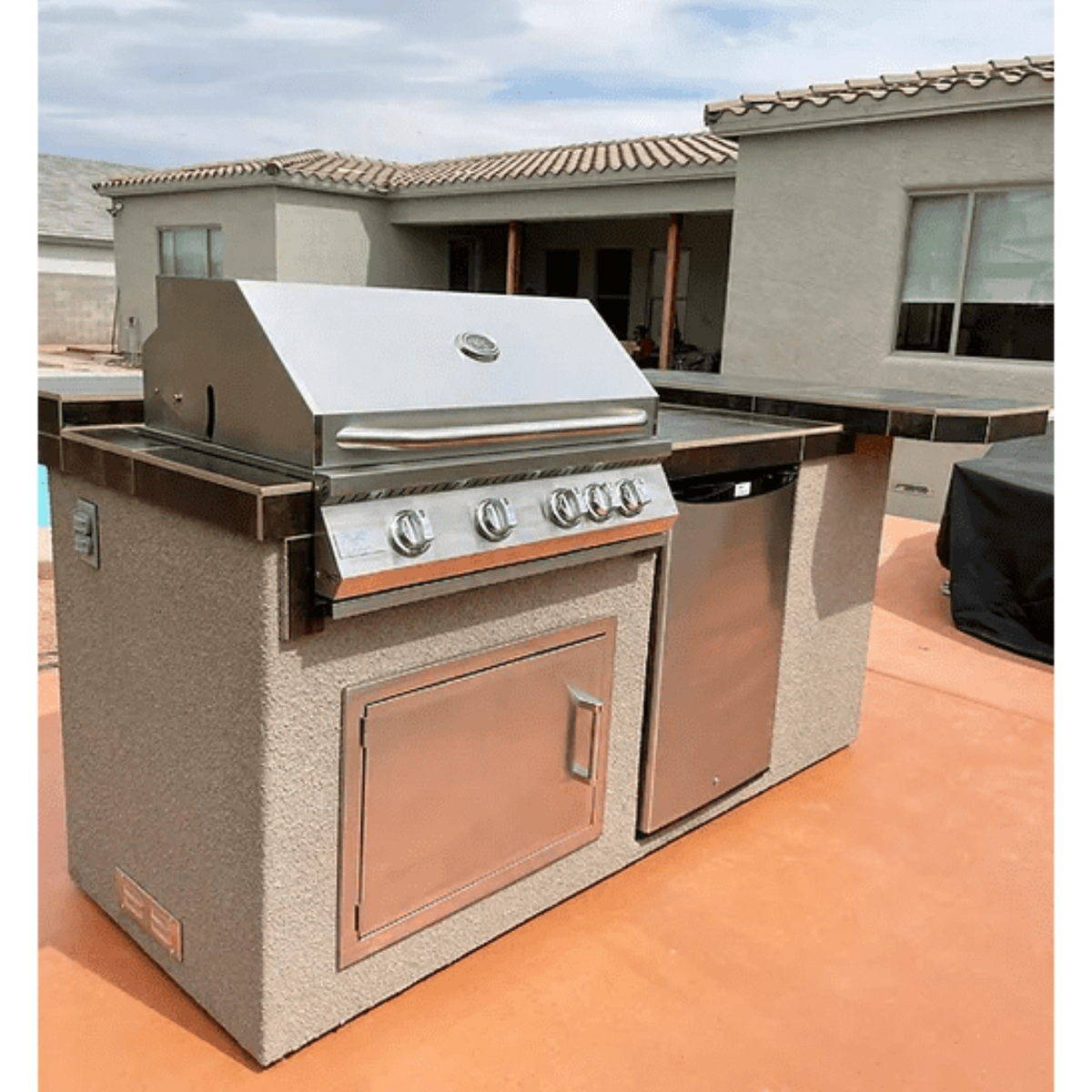 Kokomo St. John 7'6" BBQ Island W High Bar on three sides and Lights 4 Burner BBQ Grill - St.John-H-bar-LP